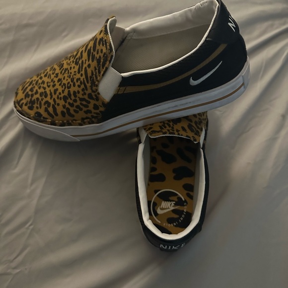 Nike Shoes - Nike Slip On Shoes